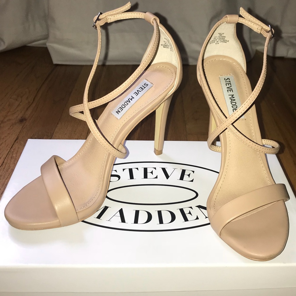 Steve Madden Size 7 Nude Sandals